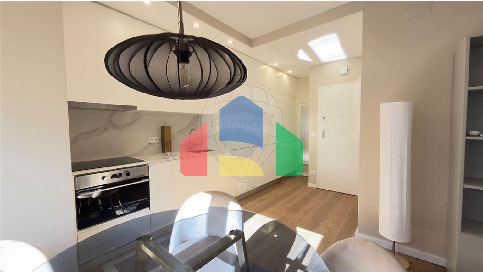 Residential - Condo/Apartment - T1 - Avenidas Novas, Lisbon - PT