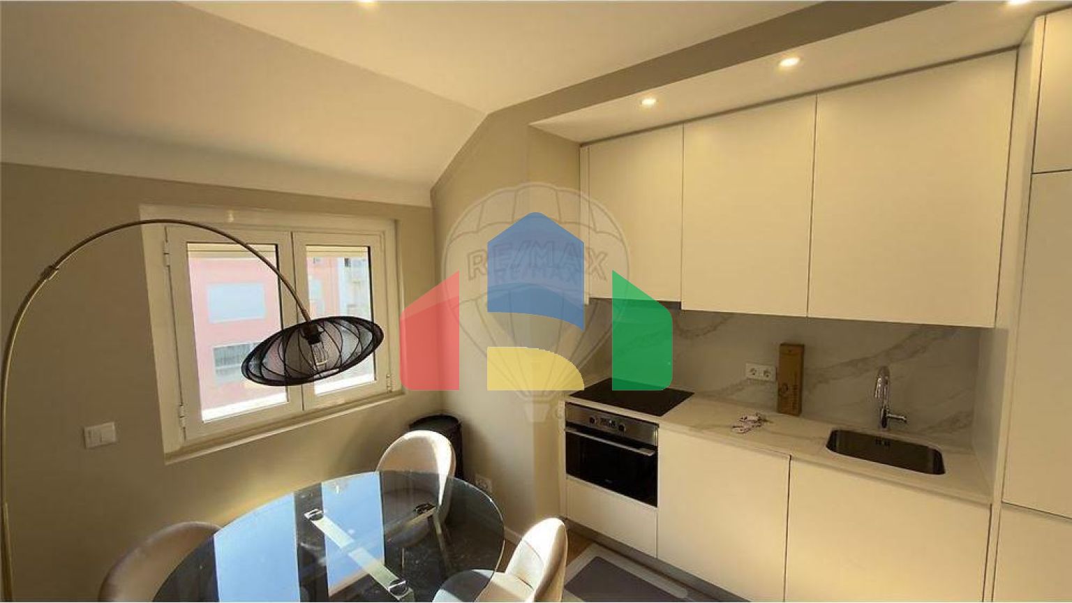 Residential - Condo/Apartment - T1 - Avenidas Novas, Lisbon - PT