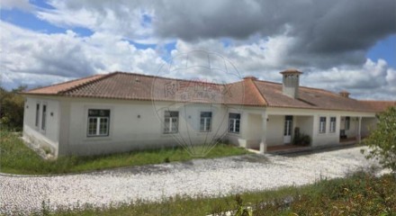 Residential - Single Family Home - T5 - Sao Pedro de Tomar, Tomar - PT