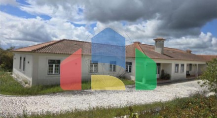 Residential - Single Family Home - T5 - Sao Pedro de Tomar, Tomar - PT