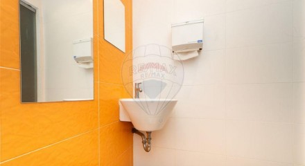 Commercial - Sale of Business - Encosta do Sol, Amadora - PT