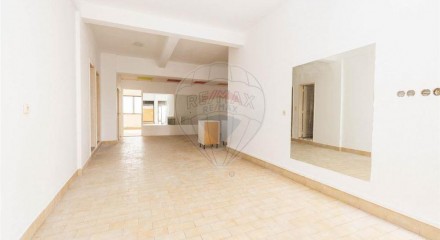 Commercial - Commercial/Retail - Encosta do Sol, Amadora - PT