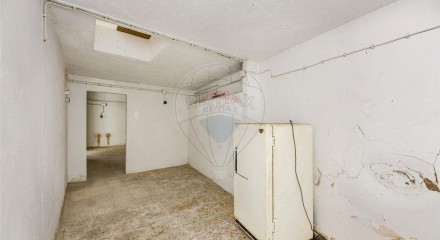 Commercial - Commercial/Retail - Estrela, Lisbon - PT