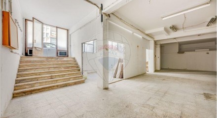 Commercial - Commercial/Retail - Estrela, Lisbon - PT