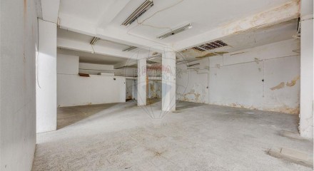 Commercial - Commercial/Retail - Estrela, Lisbon - PT