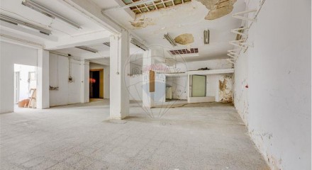 Commercial - Commercial/Retail - Estrela, Lisbon - PT