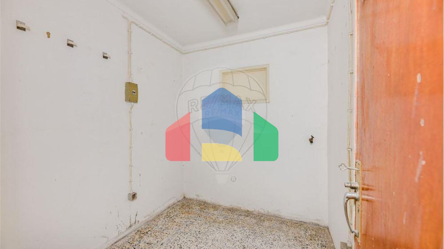 Commercial - Commercial/Retail - Estrela, Lisbon - PT