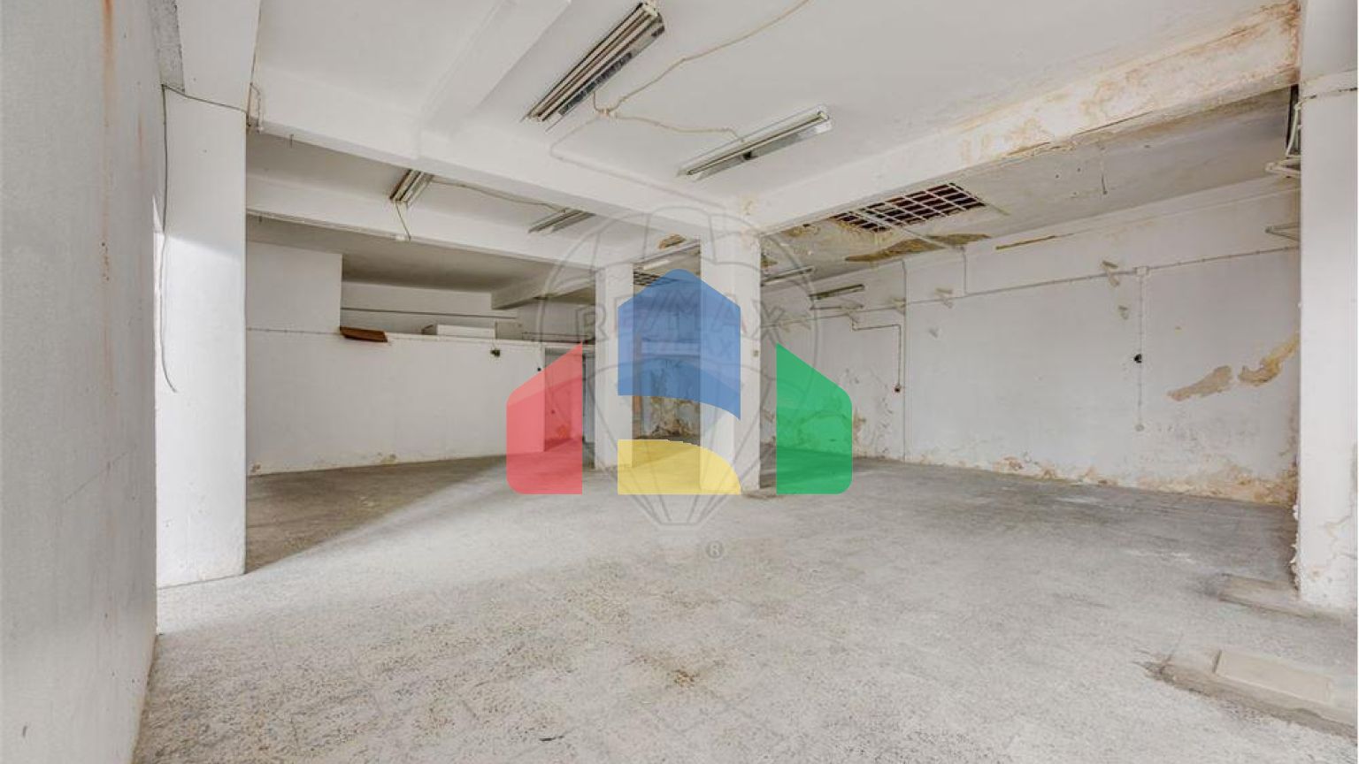 Commercial - Commercial/Retail - Estrela, Lisbon - PT