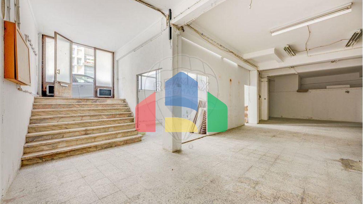 Commercial - Commercial/Retail - Estrela, Lisbon - PT