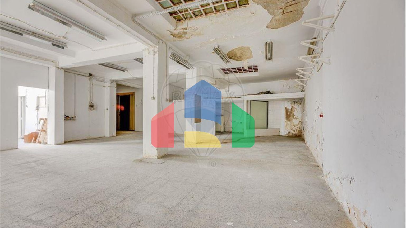 Commercial - Commercial/Retail - Estrela, Lisbon - PT