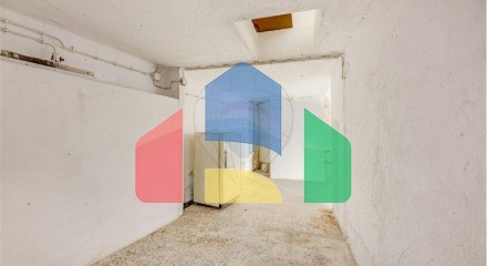 Commercial - Commercial/Retail - Estrela, Lisbon - PT