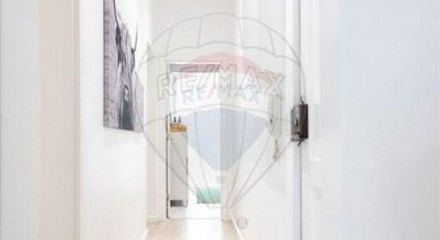 Residential - Condo/Apartment - T2 - Estrela, Lisbon - PT