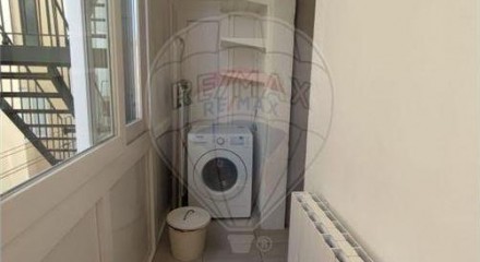 Residential - Condo/Apartment - T2 - Estrela, Lisbon - PT