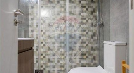 Residential - Condo/Apartment - T2 - Estrela, Lisbon - PT