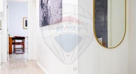 Residential - Condo/Apartment - T2 - Estrela, Lisbon - PT
