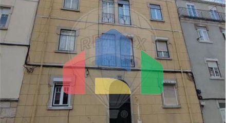 Residential - Condo/Apartment - T2 - Estrela, Lisbon - PT