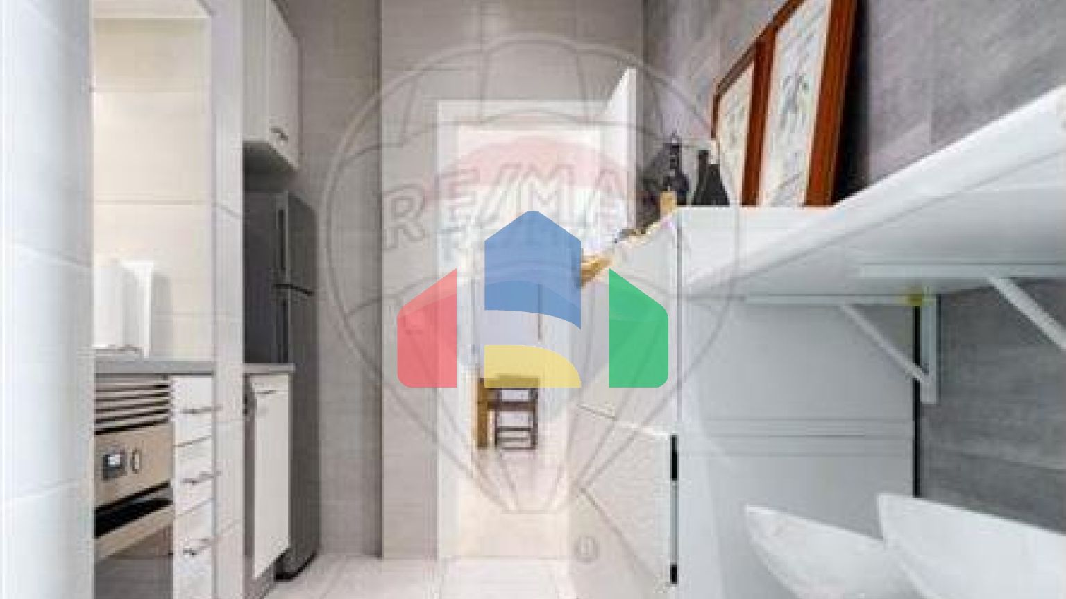 Residential - Condo/Apartment - T2 - Estrela, Lisbon - PT