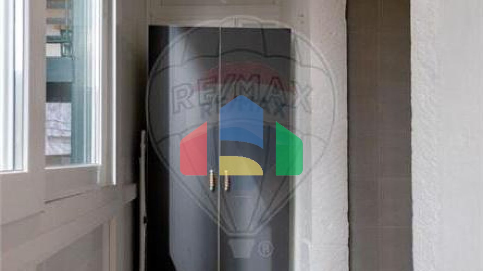 Residential - Condo/Apartment - T2 - Estrela, Lisbon - PT