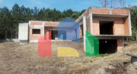 Residential - Single Family Home - T3 - Santa Eufémia e Boa Vista, Leiria - PT