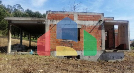 Residential - Single Family Home - T3 - Santa Eufémia e Boa Vista, Leiria - PT