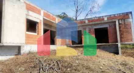 Residential - Single Family Home - T3 - Santa Eufémia e Boa Vista, Leiria - PT