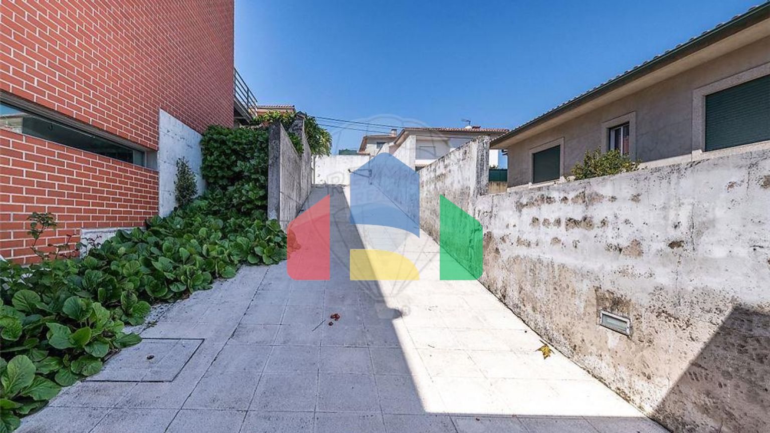 Residential - Single Family Home - T4 - Palmeira, Braga - PT