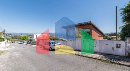 Residential - Single Family Home - T4 - Palmeira, Braga - PT
