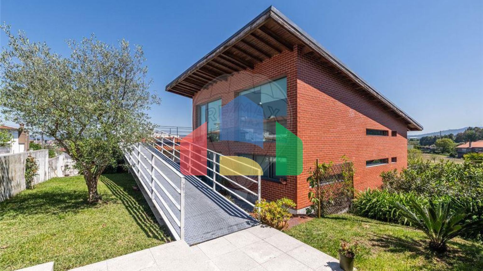 Residential - Single Family Home - T4 - Palmeira, Braga - PT