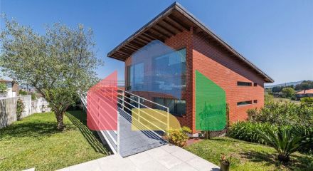 Residential - Single Family Home - T4 - Palmeira, Braga - PT