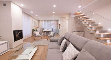 Residential - Single Family Home - T4 - Palmeira, Braga - PT
