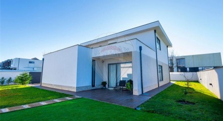 Residential - Single Family Home - T4 - Palmeira, Braga - PT
