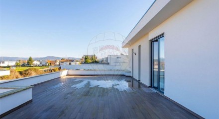 Residential - Single Family Home - T4 - Palmeira, Braga - PT