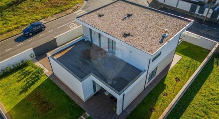 Residential - Single Family Home - T4 - Palmeira, Braga - PT