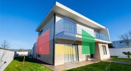 Residential - Single Family Home - T4 - Palmeira, Braga - PT