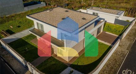 Residential - Single Family Home - T4 - Palmeira, Braga - PT