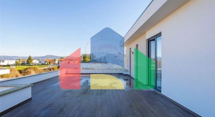 Residential - Single Family Home - T4 - Palmeira, Braga - PT