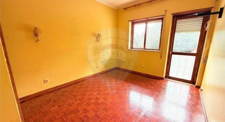 Residential - Condo/Apartment - T4 - Covilhã e Canhoso, Covilha - PT