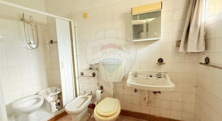 Residential - Condo/Apartment - T4 - Covilhã e Canhoso, Covilha - PT