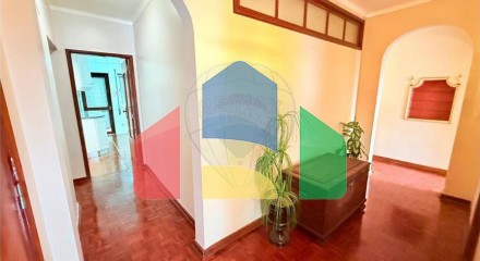 Residential - Condo/Apartment - T4 - Covilhã e Canhoso, Covilha - PT