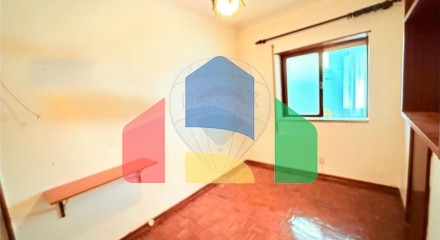 Residential - Condo/Apartment - T4 - Covilhã e Canhoso, Covilha - PT