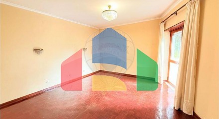 Residential - Condo/Apartment - T4 - Covilhã e Canhoso, Covilha - PT