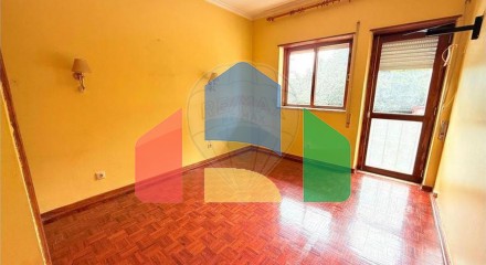 Residential - Condo/Apartment - T4 - Covilhã e Canhoso, Covilha - PT