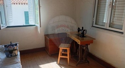 Residential - Single Family Home - T3 - São Miguel do Outeiro e Sabugosa, Tondela - PT