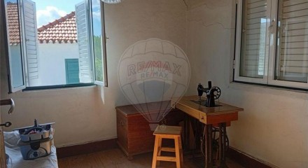 Residential - Single Family Home - T3 - São Miguel do Outeiro e Sabugosa, Tondela - PT