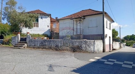 Residential - Single Family Home - T3 - São Miguel do Outeiro e Sabugosa, Tondela - PT