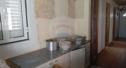 Residential - Single Family Home - T3 - São Miguel do Outeiro e Sabugosa, Tondela - PT