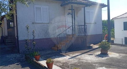 Residential - Single Family Home - T3 - São Miguel do Outeiro e Sabugosa, Tondela - PT