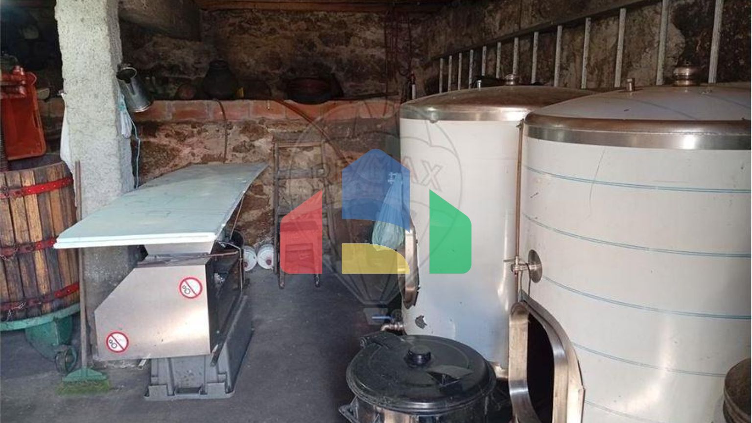 Residential - Single Family Home - T3 - São Miguel do Outeiro e Sabugosa, Tondela - PT