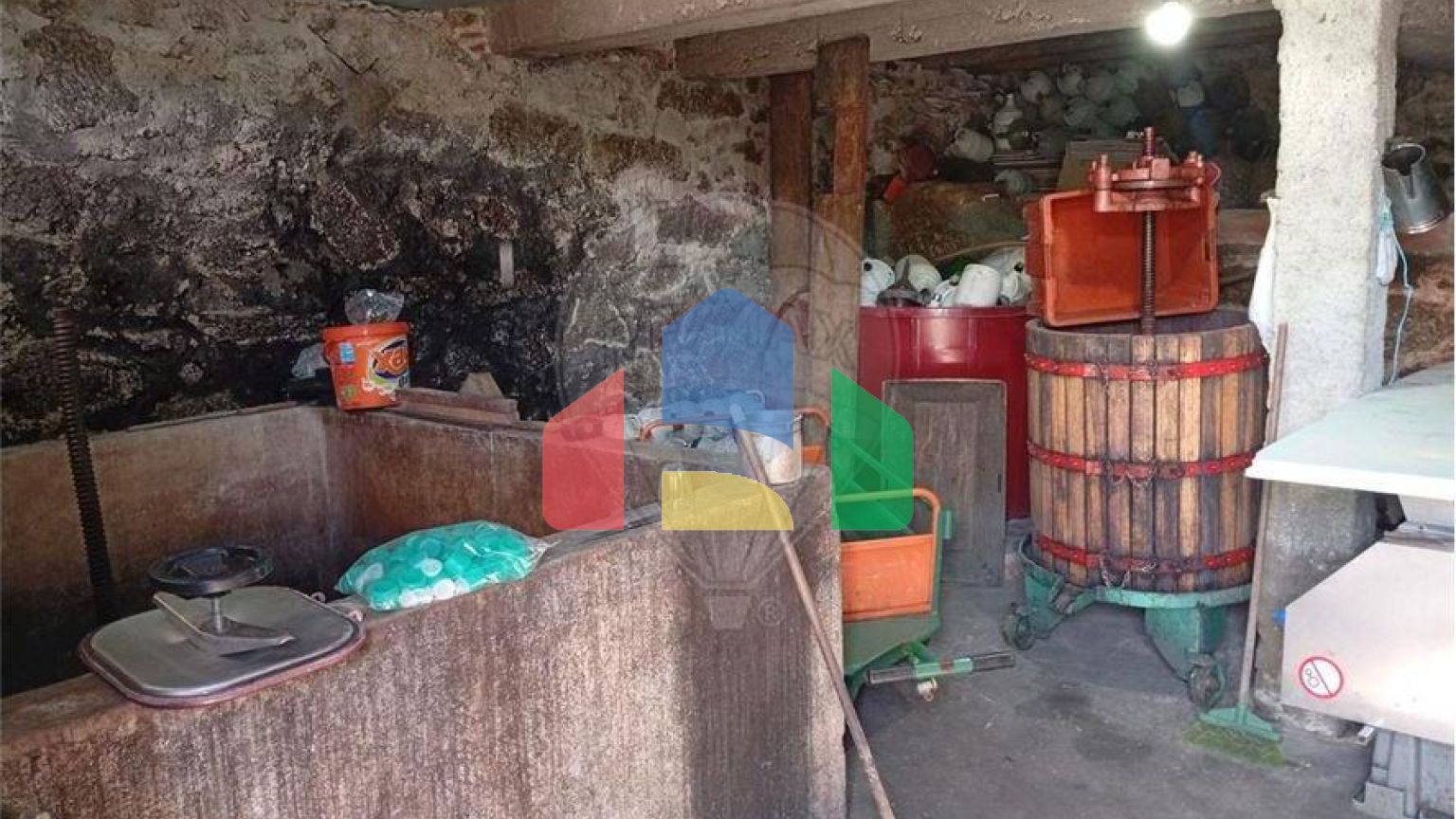 Residential - Single Family Home - T3 - São Miguel do Outeiro e Sabugosa, Tondela - PT