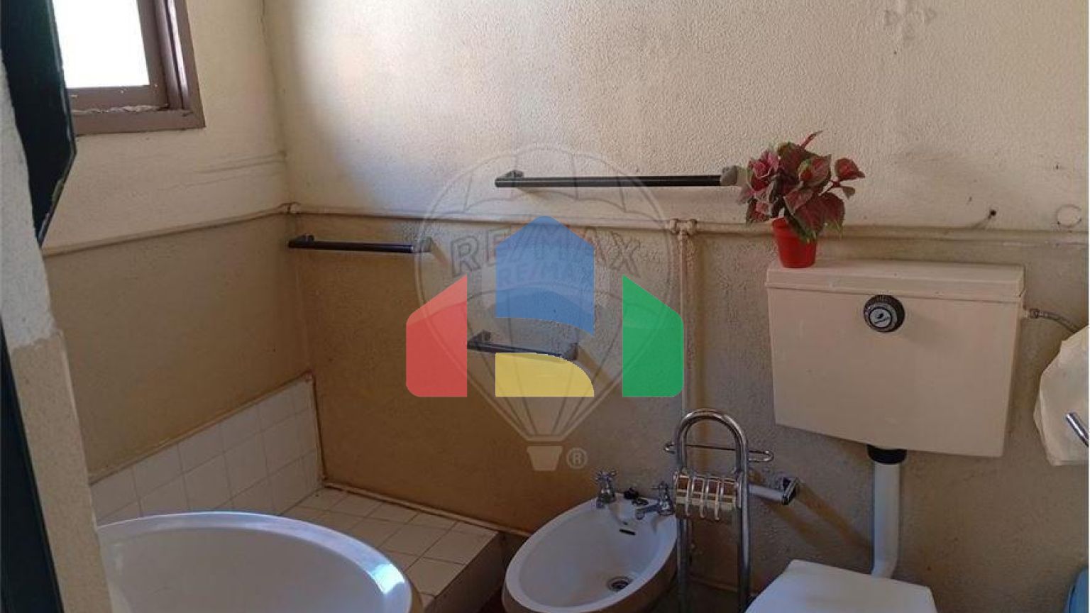 Residential - Single Family Home - T3 - São Miguel do Outeiro e Sabugosa, Tondela - PT